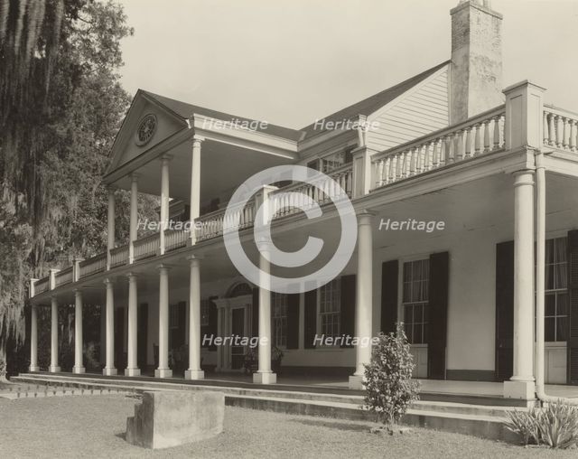 Linden, Natchez, Adams County, Mississippi, 1938. Creator: Frances Benjamin Johnston.