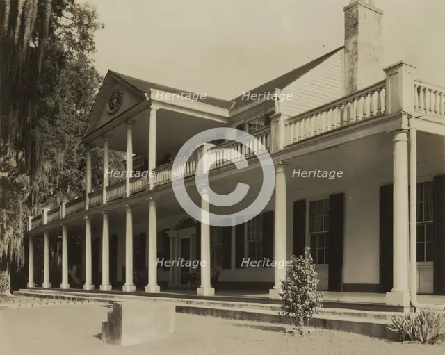 Linden, Natchez, Adams County, Mississippi, 1938. Creator: Frances Benjamin Johnston.