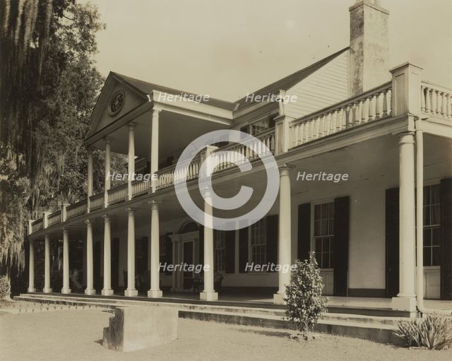 Linden, Natchez, Adams County, Mississippi, 1938. Creator: Frances Benjamin Johnston.