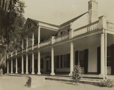 Linden, Natchez, Adams County, Mississippi, 1938. Creator: Frances Benjamin Johnston