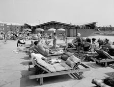 Linden Woods Swim Club, Howard Beach, 1959. Creator: Gottscho-Schleisner, Inc