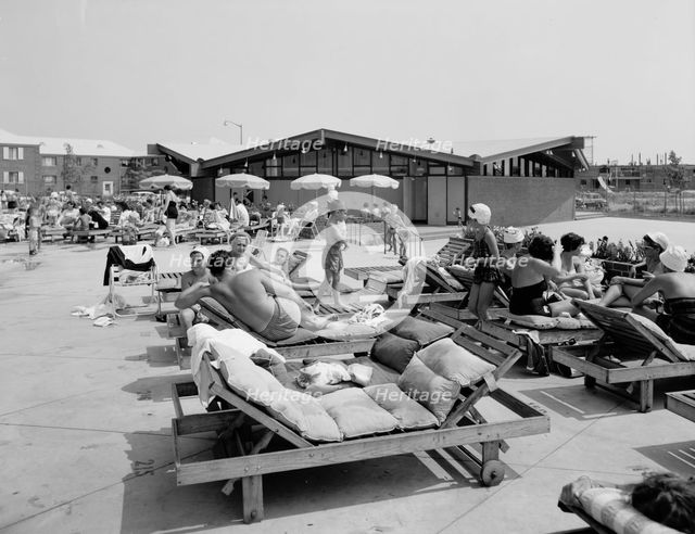 Linden Woods Swim Club, Howard Beach, 1959. Creator: Gottscho-Schleisner, Inc.