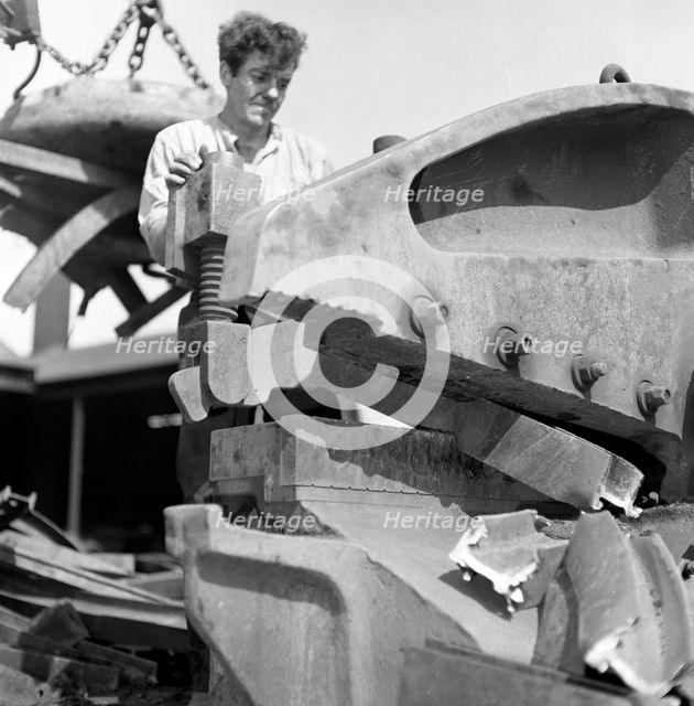 Linderman Aleta cutting jaws, Rotherham, South Yorkshire, 1963. Creator: Michael Walters.