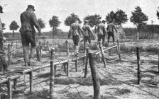 L'instruction de la Nouvelle armee Belge; L'entrainement de la Nouvelle armee Belge..., 1916. Creator: Unknown