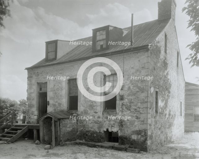 Lloyd House, Petersburg, Dinwiddie County, Virginia, 1933. Creator: Frances Benjamin Johnston.