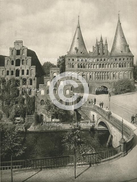 'Lubeck - Holstentor', 1931. Artist: Kurt Hielscher.