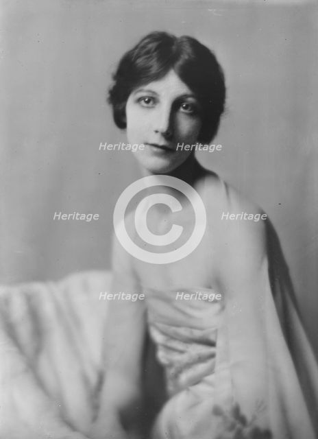 Lubovska, portrait photograph, 1918 Mar. 29. Creator: Arnold Genthe.