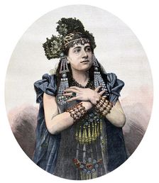 Lucienne Breval playing the role of Salammbô 1892