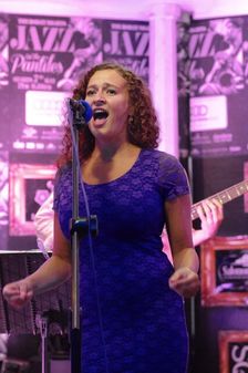 Lucy Songi, Pantiles, Royal Tunbridge Wells, Kent, September 2015. Artist: Brian O'Connor