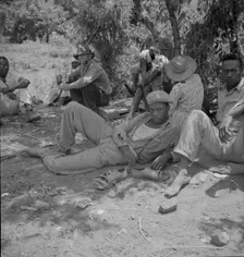 Lunchtime for cotton hoers, Mississippi Delta, 1937. Creator: Dorothea Lange