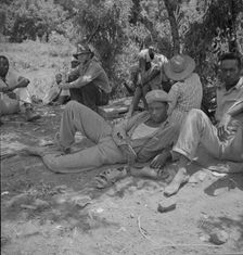 Lunchtime for cotton hoers, Mississippi Delta, 1937. Creator: Dorothea Lange