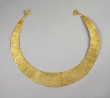 Lunula, Early Bronze Age (Britain), c2500-1500BC