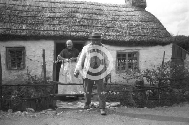 Lydia and George Wyatt, East Harptree, Somerset, (c1900-1910?) Artist: Cecil Sharp