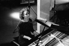 Lynne Arriale, Pizza Express, Maidstone, Kent, July 1985. Creator: Brian O'Connor