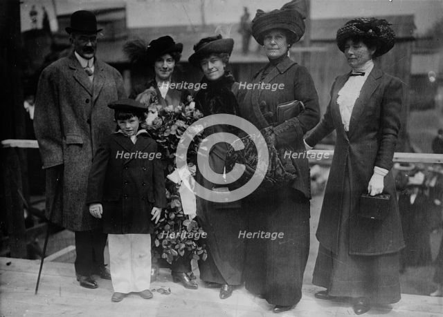 M.M. Van Buren & Archbold Van Buren, Mrs. Van Buren, Mrs. C.J. Post, Mrs. J.H. Flagg, 1913. Creator: Bain News Service.