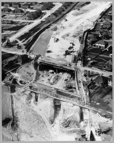 M1 Motorway, Structure 9 Luton-Dunstable Railway Bridge, Caddington, Central Bedfordshire, 24/04 Creator: John Laing plc