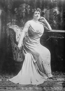 Mme. Marguerite-Durand seated, 1910. Creator: Bain News Service