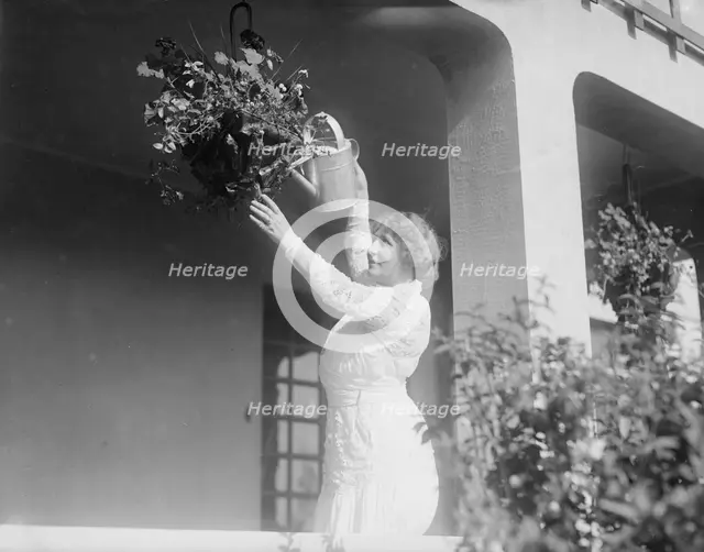 Mme. Gadski, Bay Shore, 1915. Creator: Bain News Service.