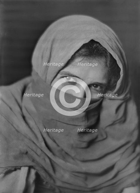 Mme. Zourma, portrait photograph, 1918 Sept. 13. Creator: Arnold Genthe.