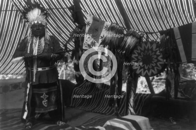 Mnainak, a Yakima chief, 1910, c1910. Creator: Edward Sheriff Curtis.