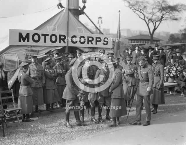 Motor Corps, with Major Bastedo, between 1917 and 1919. Creator: Arnold Genthe.