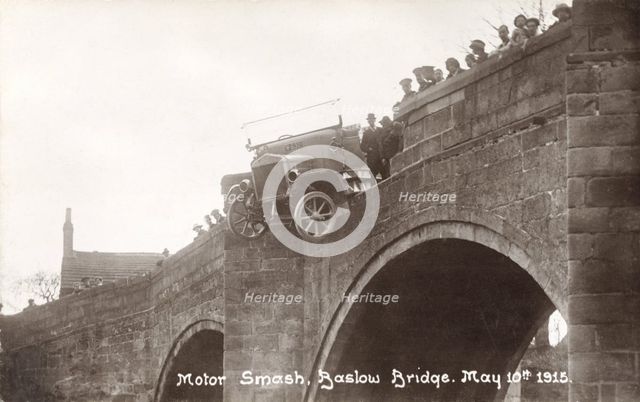 Motor accident, Baslow Bridge, Derbyshire, 1915. Creator: Unknown.