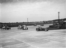 Motor race on the Campbell Circuit at Brooklands. Artist: Bill Brunell