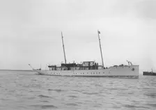 Motor yacht Pioneer under way, 1915. Creator: Kirk & Sons of Cowes