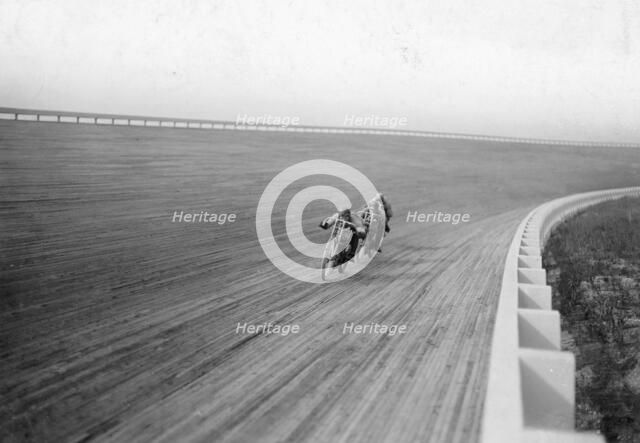 Motorbikes racing at Speedway Park, Maywood, Chicago, Illinois, USA, 1915. Artist: Unknown