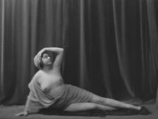 Mott-Smith, May, Miss, portrait photograph, between 1916 and 1923. Creator: Arnold Genthe