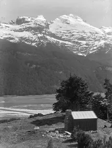 Mount Earnslaw from 25 Mile Hut, 1900. Creator: Muir & Moodie