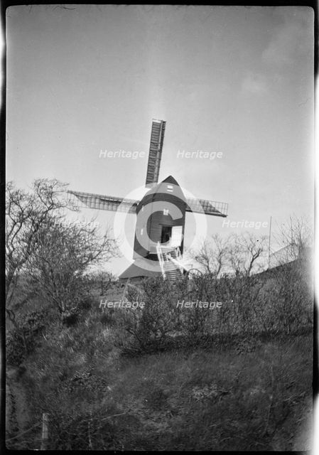 Mount Ephraim Windmill, Moat Lane, Mount Ephraim, Ash, Dover, Kent, 1929. Creator: Francis Matthew Shea.