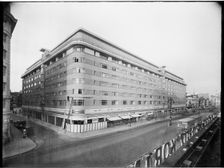 Mount Royal Hotel, 508 - 540 Oxford Street, Marylebone, Westminster, London, mid 20th century. Creator: Herbert Felton