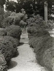"Mount Vernon," George Washington house, George Washington Parkway, Mount Vernon, Virginia, c1894. Creator: Frances Benjamin Johnston