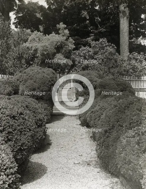 "Mount Vernon," George Washington house, George Washington Parkway, Mount Vernon, Virginia, c1894. Creator: Frances Benjamin Johnston.