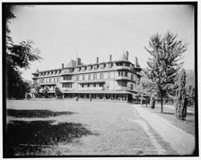 Mountain Park Hotel, Hot Springs, N.C., (1902?). Creator: William H. Jackson