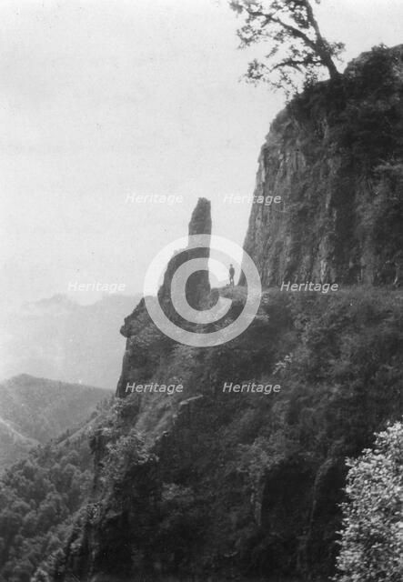 Mountains between kalsi and Chakrata, India, 1917. Artist: Unknown