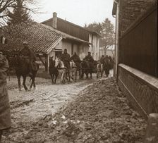 Mounted French soldiers with artillery, c1914-c1918