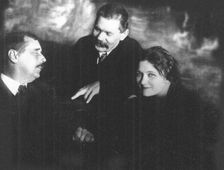 Moura Budberg with Herbert George Wells and Maxim Gorky in Petrograd, 1920. Artist: Anonymous