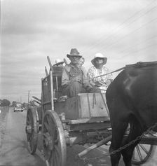 Moving day on the Delta cotton lands, Arkansas, 1936. Creator: Dorothea Lange