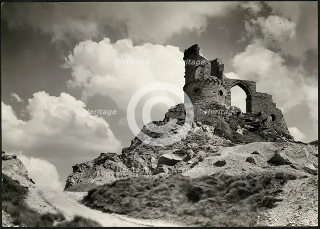 Mow Cop Castle, Mow Cop, Odd Rode, Cheshire, 1920-1935. Creator: J Dixon Scott.