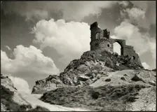 Mow Cop Castle, Mow Cop, Odd Rode, Cheshire, 1920-1935. Creator: J Dixon Scott