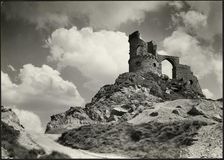 Mow Cop Castle, Mow Cop, Odd Rode, Cheshire, 1920-1935. Creator: J Dixon Scott