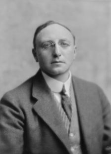 Moench, George, Mr., portrait photograph, 1916. Creator: Arnold Genthe