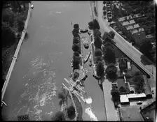 Molesey Lock, East Molesey, Surrey, c1930s. Creator: Arthur William Hobart