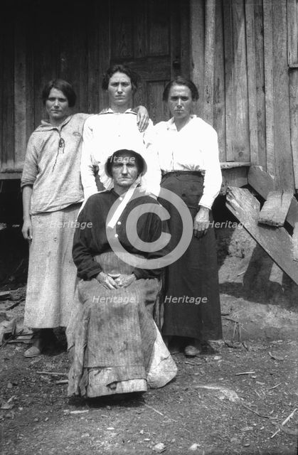 Mollie Broughton, Barbourville, Knox County, Kentucky, USA, 1916-1918. Artist: Cecil Sharp