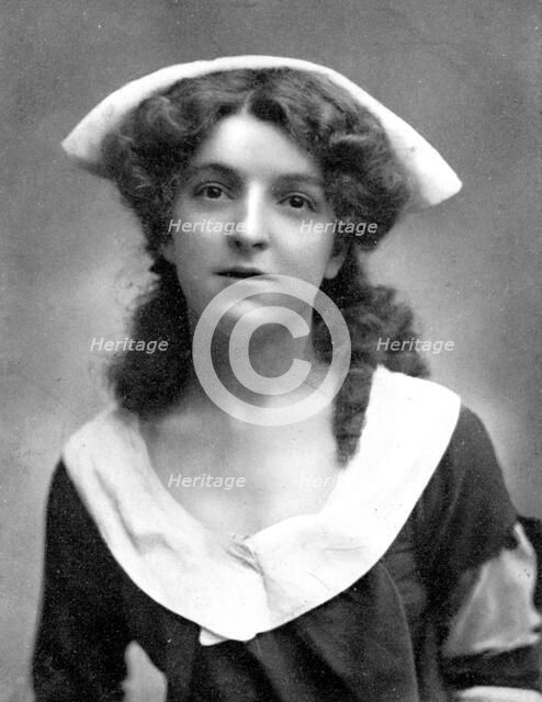 Molly McIntyre (1886-1952), Scottish actress, 1905.Artist: W&D Downey