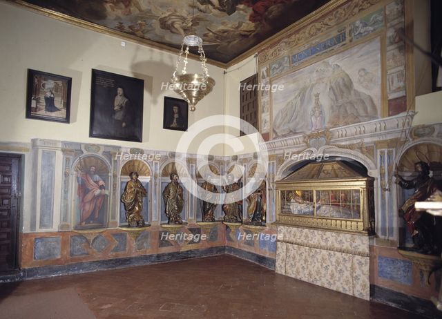 Monastery of the Descalzas Reales (Royal Discalced Nuns), Chapel of the Dormición, in the middle …
