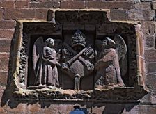 Monasterio de Santa María la Real. High relief on the façade