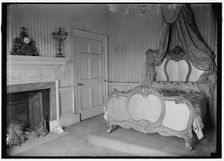 Monticello - bedroom, between 1914 and 1918. Creator: Harris & Ewing